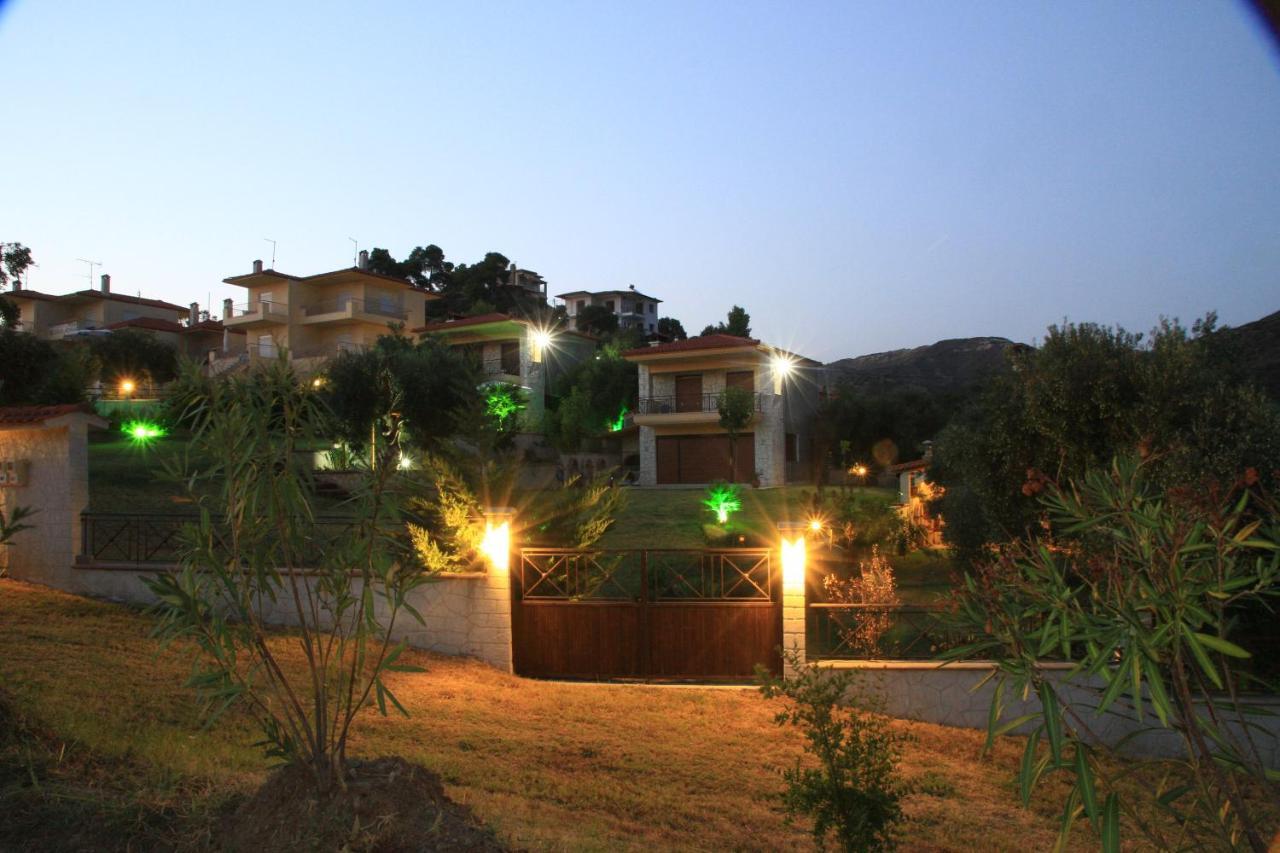 The Olive House Villa Nea Skioni Rum bild